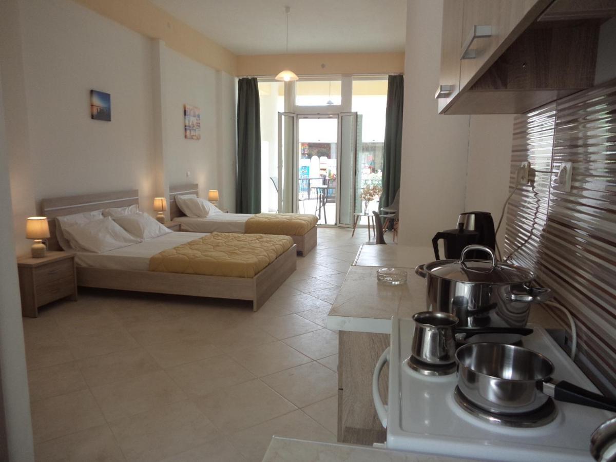Katerina Apartments Near The Sea ラガナス エクステリア 写真