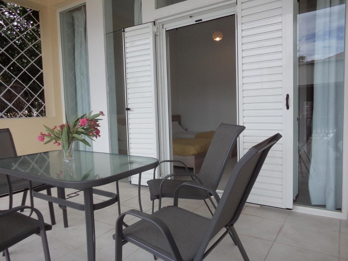 Katerina Apartments Near The Sea ラガナス エクステリア 写真